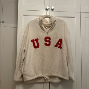 White USA patriotic sweatshirt (SOFT!)